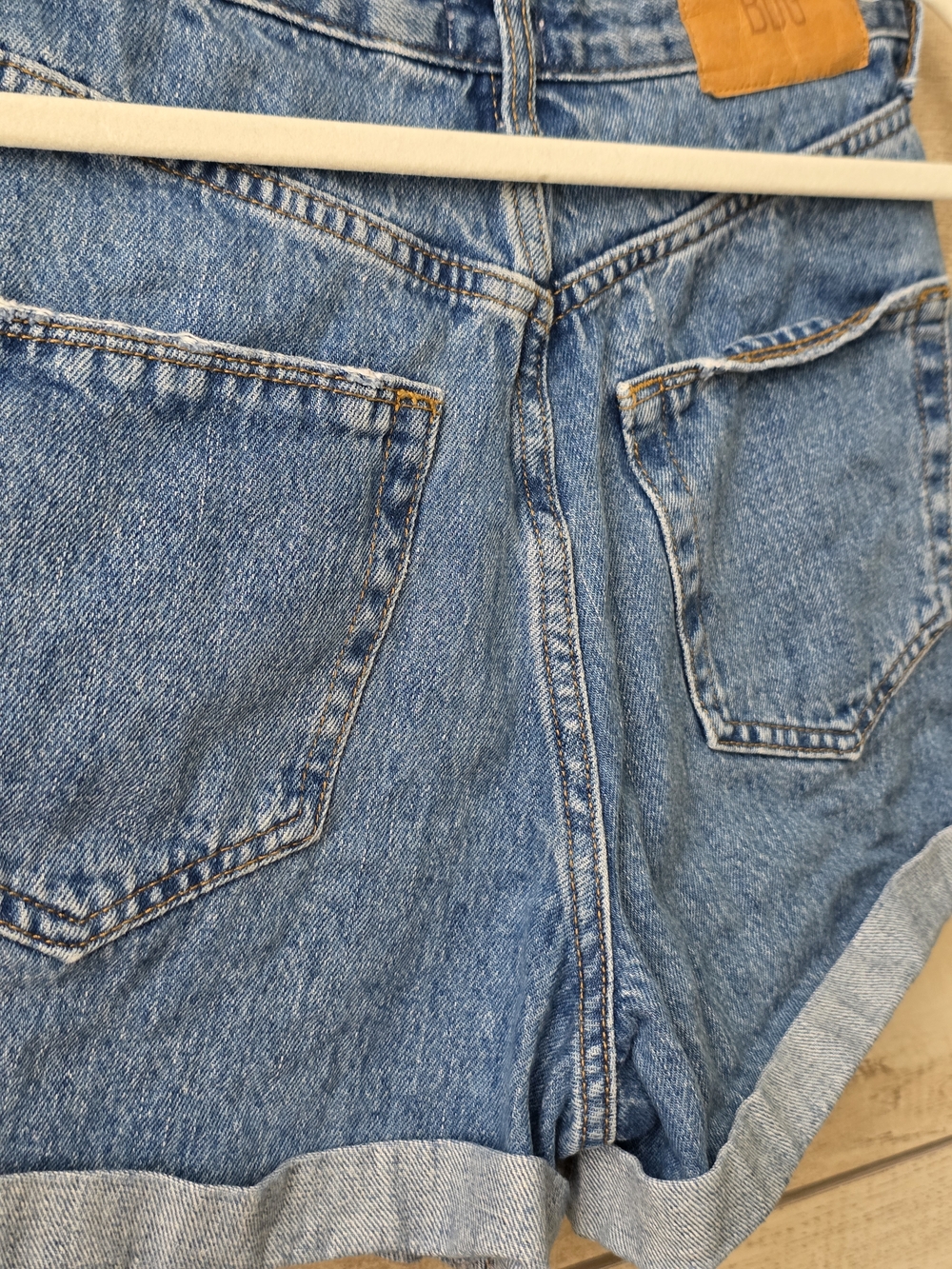 Urban Outfitters BDG Mom High-Rise Jean Shorts Blue Denim Shorts Cotton Size 27 - Picture 5 of 6
